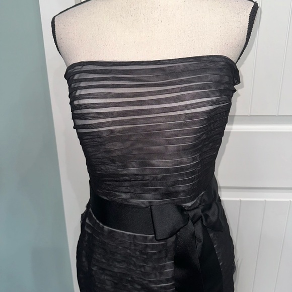 Tadashi Shoji Black/White Pleated Layered Mesh strapless tie waist dress size 8 - Picture 6 of 12